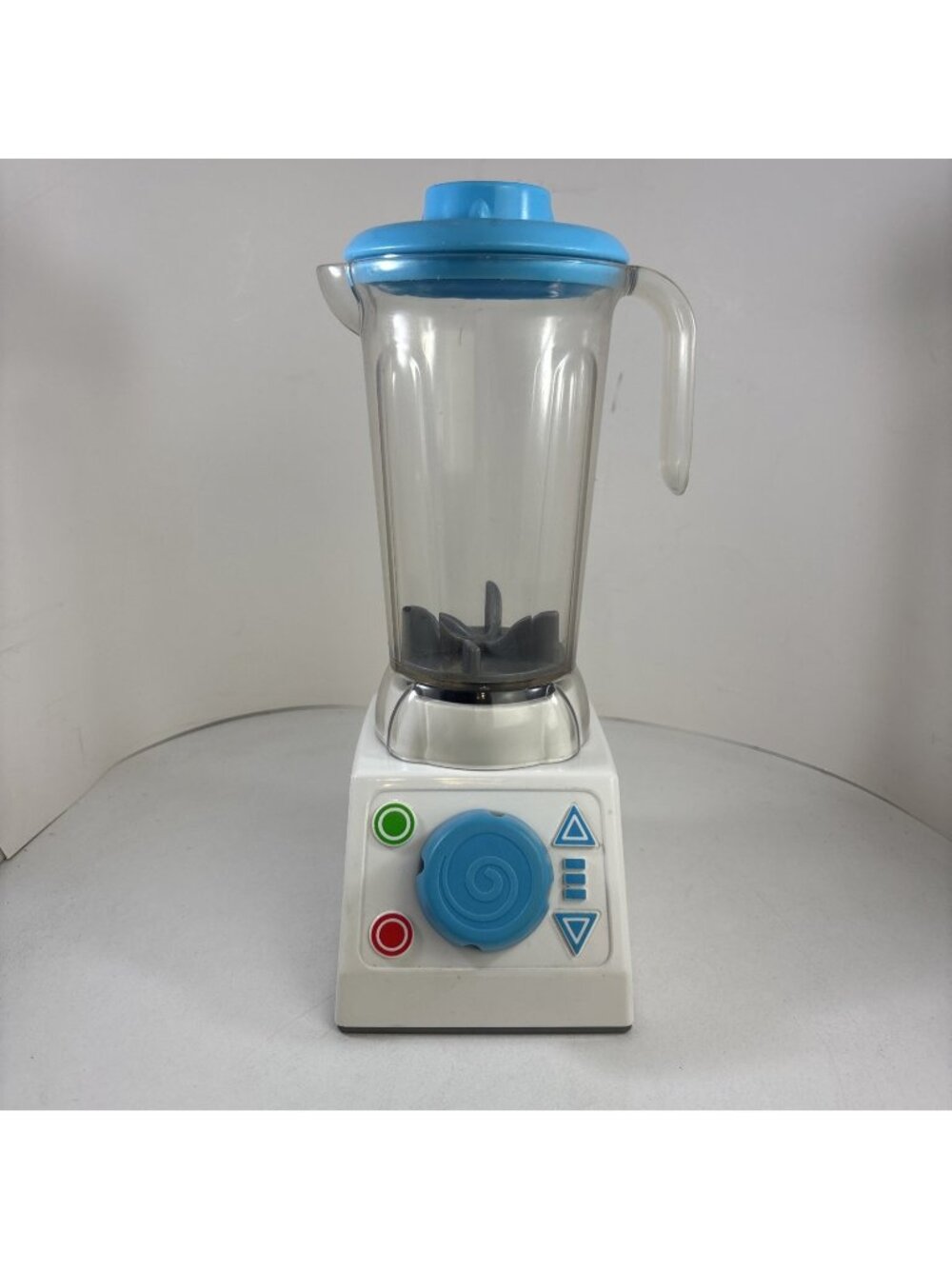 Melissa And Doug Plastic Manual Smoothie Blender Only About 10”